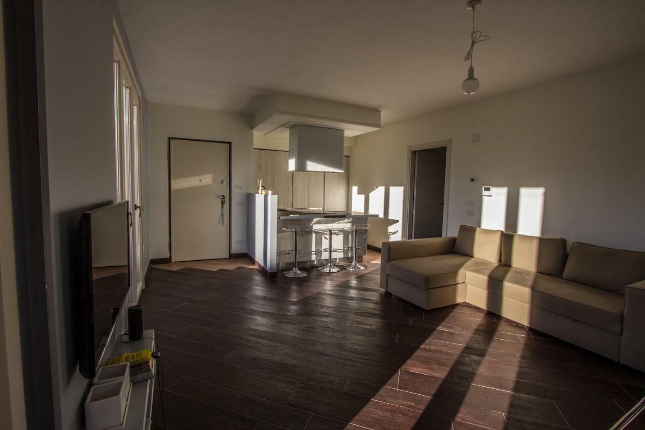 Boutique Apartment - La Dolce Vita Рено-ди-Леджуно Экстерьер фото
